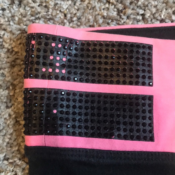 Pink cropped leggings LAST CHANCE - Picture 3 of 7